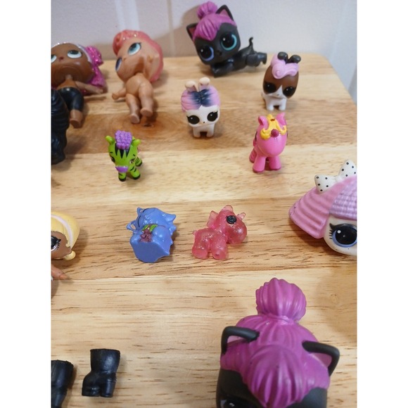 Lol Surprise Dolls 3" Lot of 10 Dolls 3 Babies 4 Pets And Mixed Pieces - Picture 8 of 10